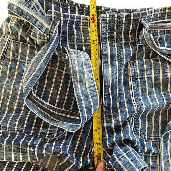 American Eagle Blue White Striped Belted High Rise Shorts 10 Festival Coastal - Picture 7 of 10